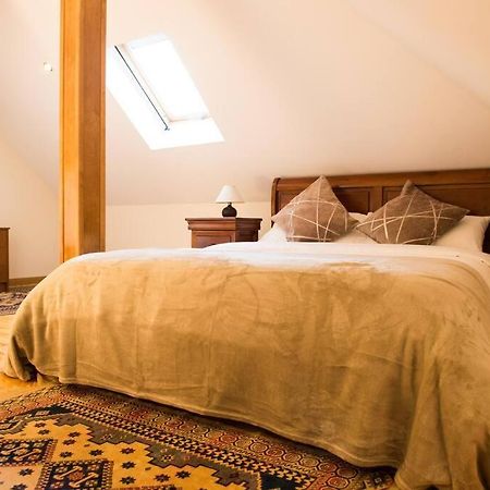 Chalet De 5 Habitaciones En La Sierra De Madrid El Olivo De Miraflores Мірафлорес-де-ла-Сьєрра Екстер'єр фото