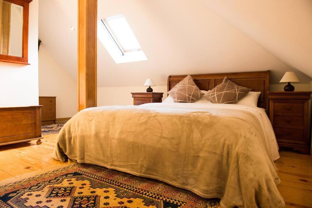 Chalet De 5 Habitaciones En La Sierra De Madrid El Olivo De Miraflores Мірафлорес-де-ла-Сьєрра Екстер'єр фото