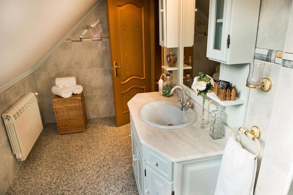 Chalet De 5 Habitaciones En La Sierra De Madrid El Olivo De Miraflores Мірафлорес-де-ла-Сьєрра Екстер'єр фото