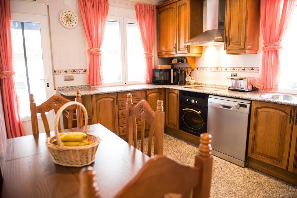 Chalet De 5 Habitaciones En La Sierra De Madrid El Olivo De Miraflores Мірафлорес-де-ла-Сьєрра Екстер'єр фото